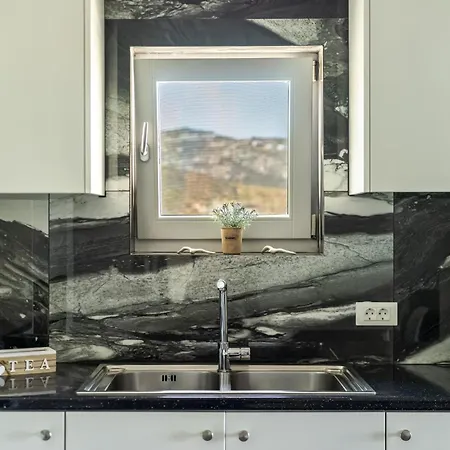 Semesterbostad Nefeli & Mykonos