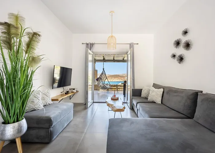 Nefeli & Mykonos * פטליה